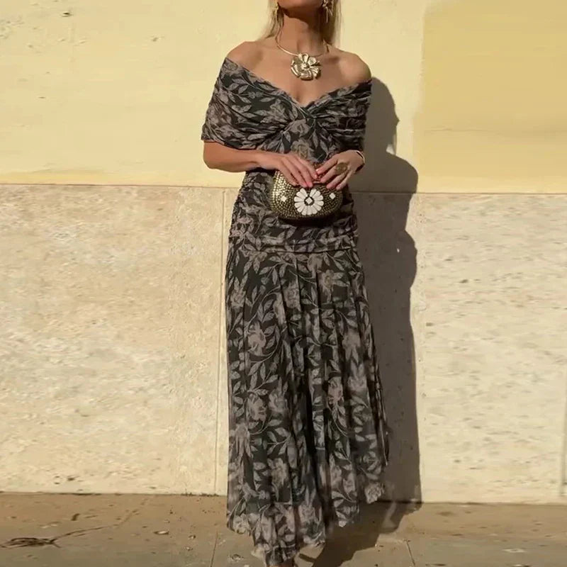 Luana - Eleganta kleita ar V veida izgriezumu
