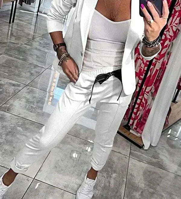 Adriana - Elegants komplekts
